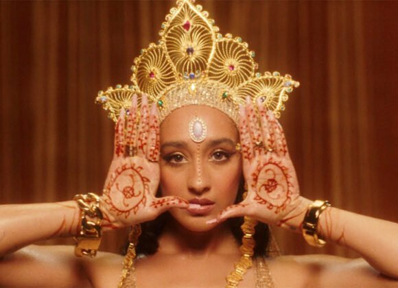 Raveena Aurora Is the Queer Brown Pop Star I Didn’t Know I Needed Raveena-Singer